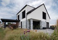 Jak maximálně ušetřit za energie pomocí stínící techniky? Odborníci radí využít chytré technologie