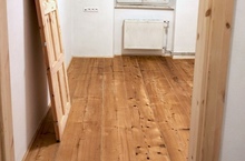 Renovace více jak 100 let staré podlahy nám dala zabrat, výsledek ale stál za námahu