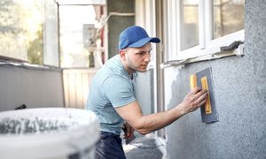 Pořídili jste si novou fasádu a zateplení, ale pustili se do ní ptáci nebo kuna? Co s tím?